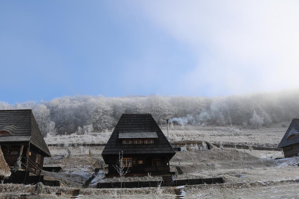 Raven'S Nest Hotel Sălciua de Jos Exterior foto